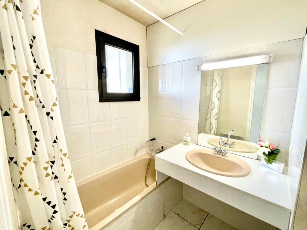 Ferienwohnung Charmant Rez De Jardin - 900M Plage De Pontaillac Royan Exterior foto